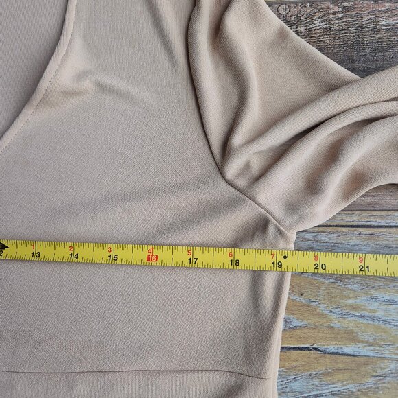 Vintage Salvatore Ferragamo Made in Italy Tunic Top Long Sleeve Knit Beige - Picture 10 of 11